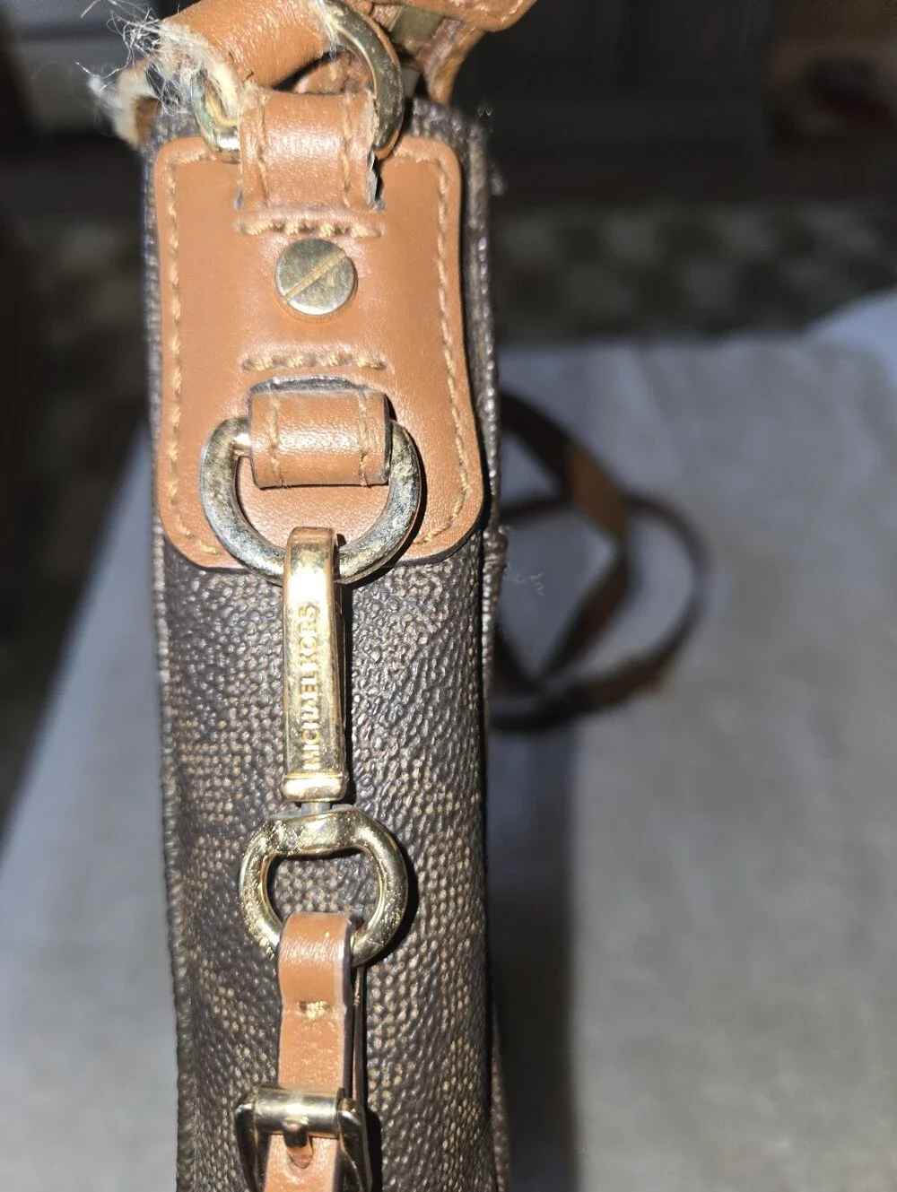 Michael Kors Jet Set Travel Small Messenger Bag